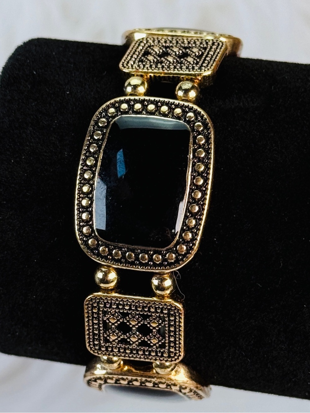 Elegant Black and Goldtone Stretch Bracelet